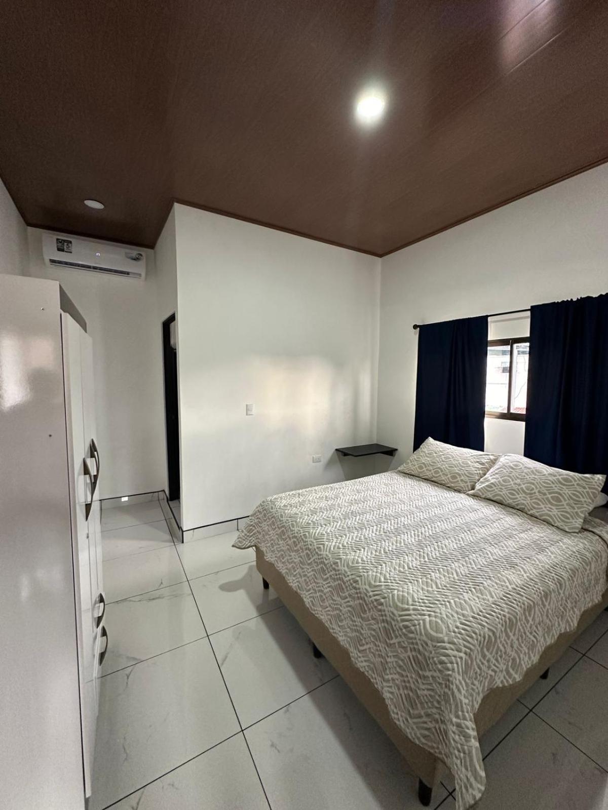 Apartamento Rodriguez เกโปส ภายนอก รูปภาพ